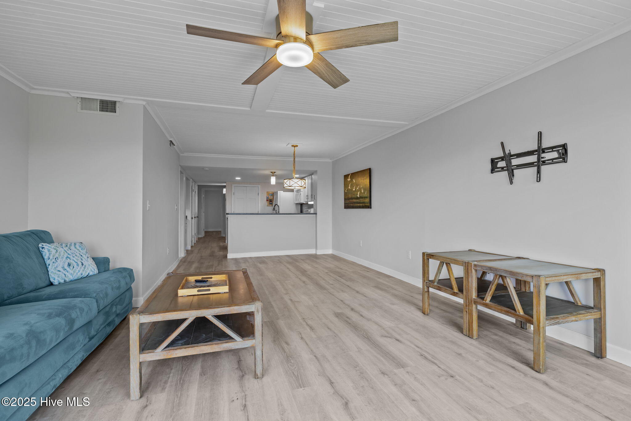 10300 Coast Guard Road, Unit D211 Emerald Isle, NC 28594 - Photo 23 of 54 Living/Dining Area