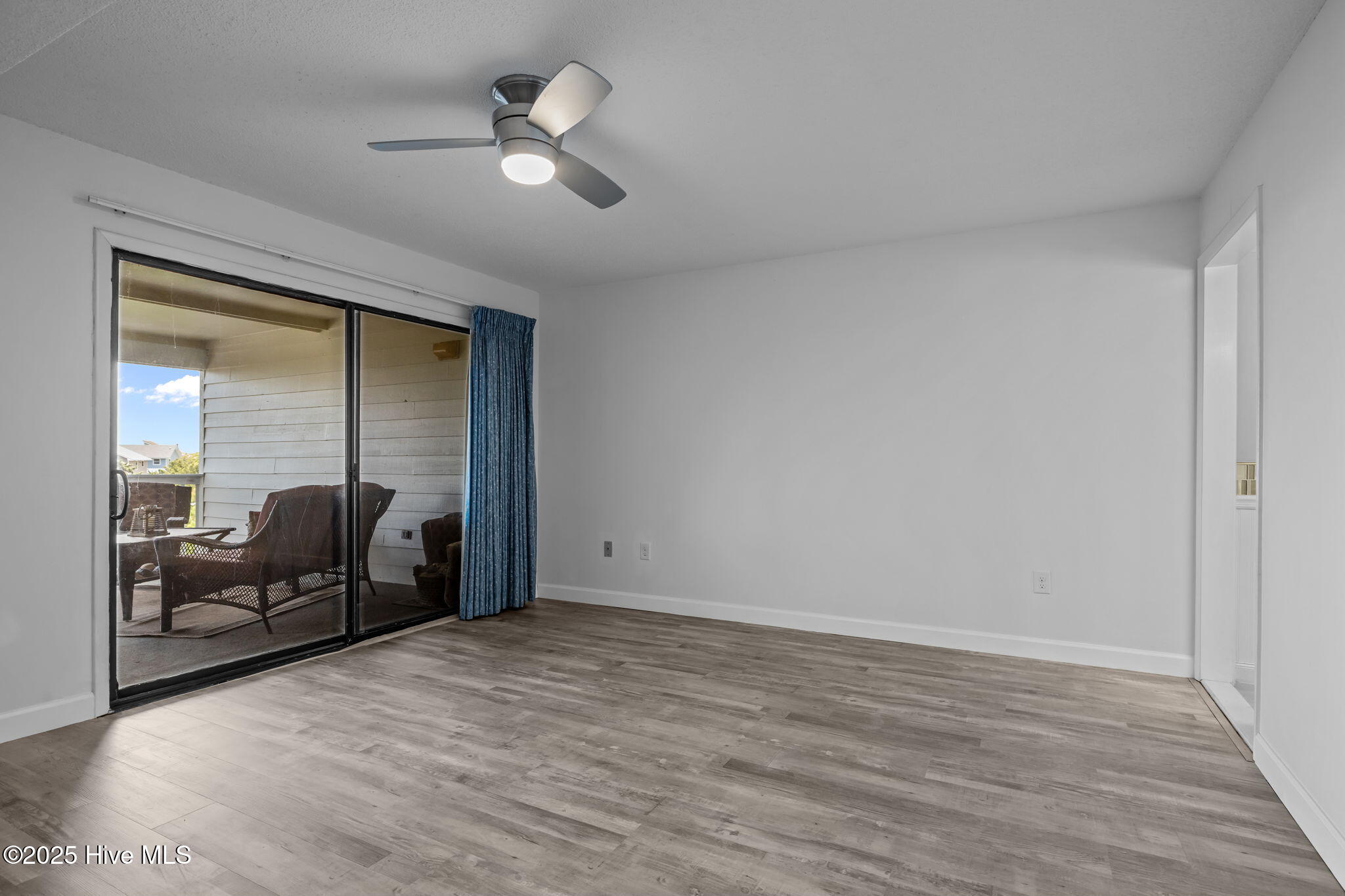 10300 Coast Guard Road, Unit D211 Emerald Isle, NC 28594 - Photo 27 of 54 Owners Suite