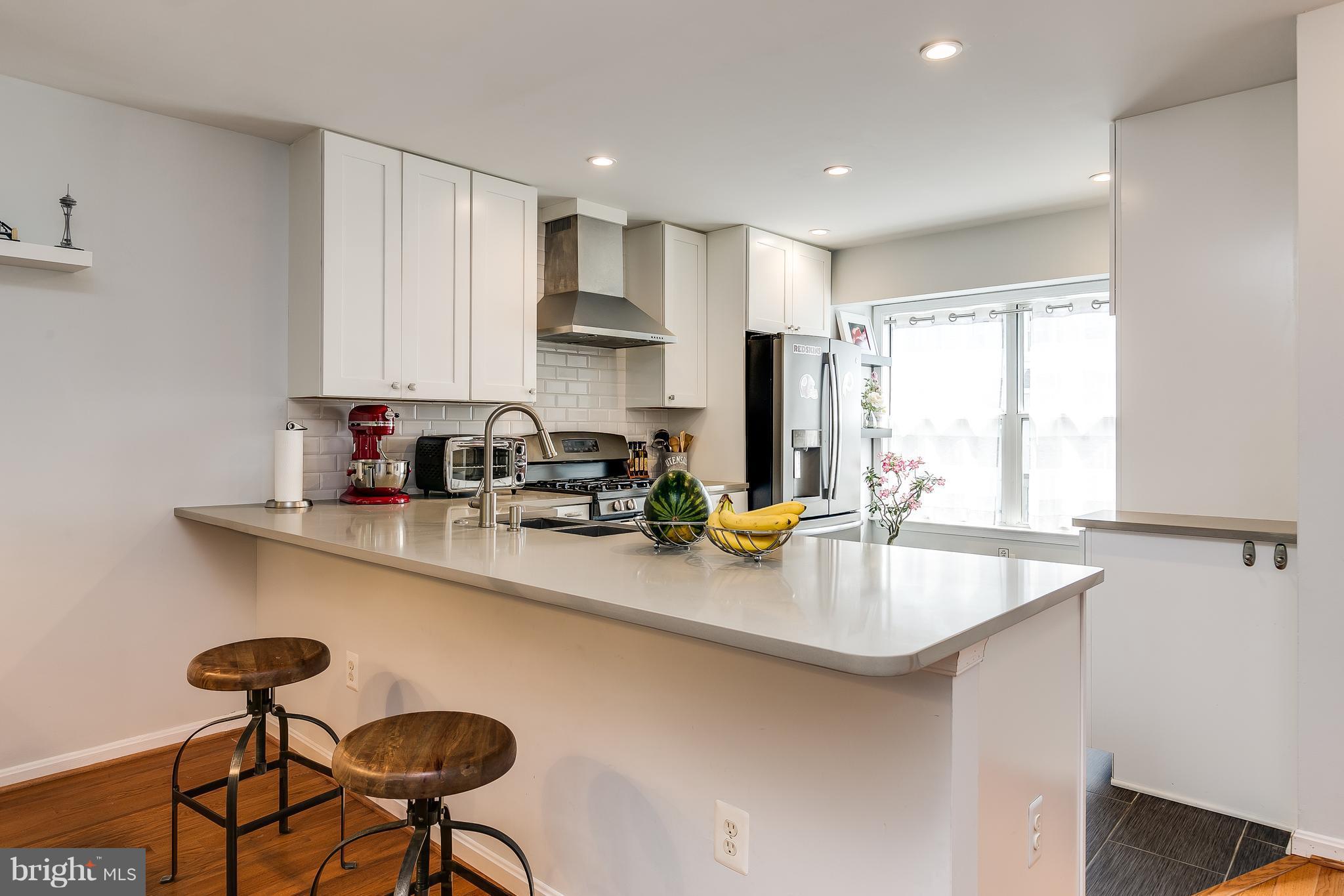 6321 Over See Court Springfield, VA 22152 - Photo 8 of 29 Kitchen