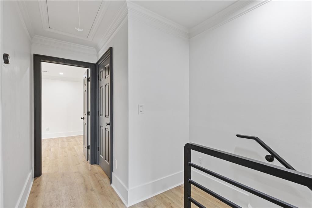 120 Mt Vernon Circle Atlanta, GA 30338 - Photo 22 of 44 a view of hallway with closet