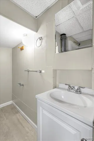 $164,900 | 3368 Suncrest Avenue, Breckenridge Hills, MO 63114