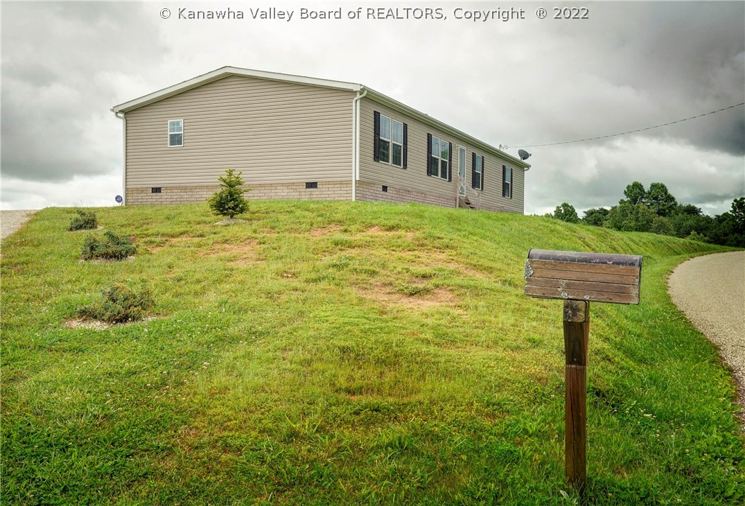 5013 Fisher Ridge Road Liberty, WV 25124 - Photo 3 of 47 Gallery Image 3