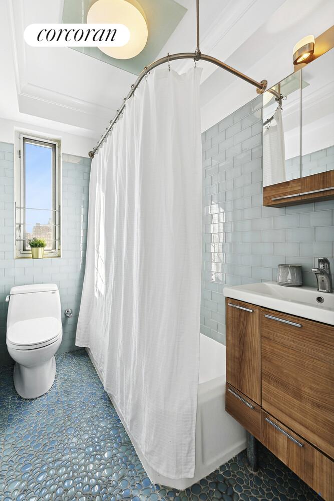 330 East 79th Street, Unit 10A Manhattan, NY 10075 - Photo 11 of 14