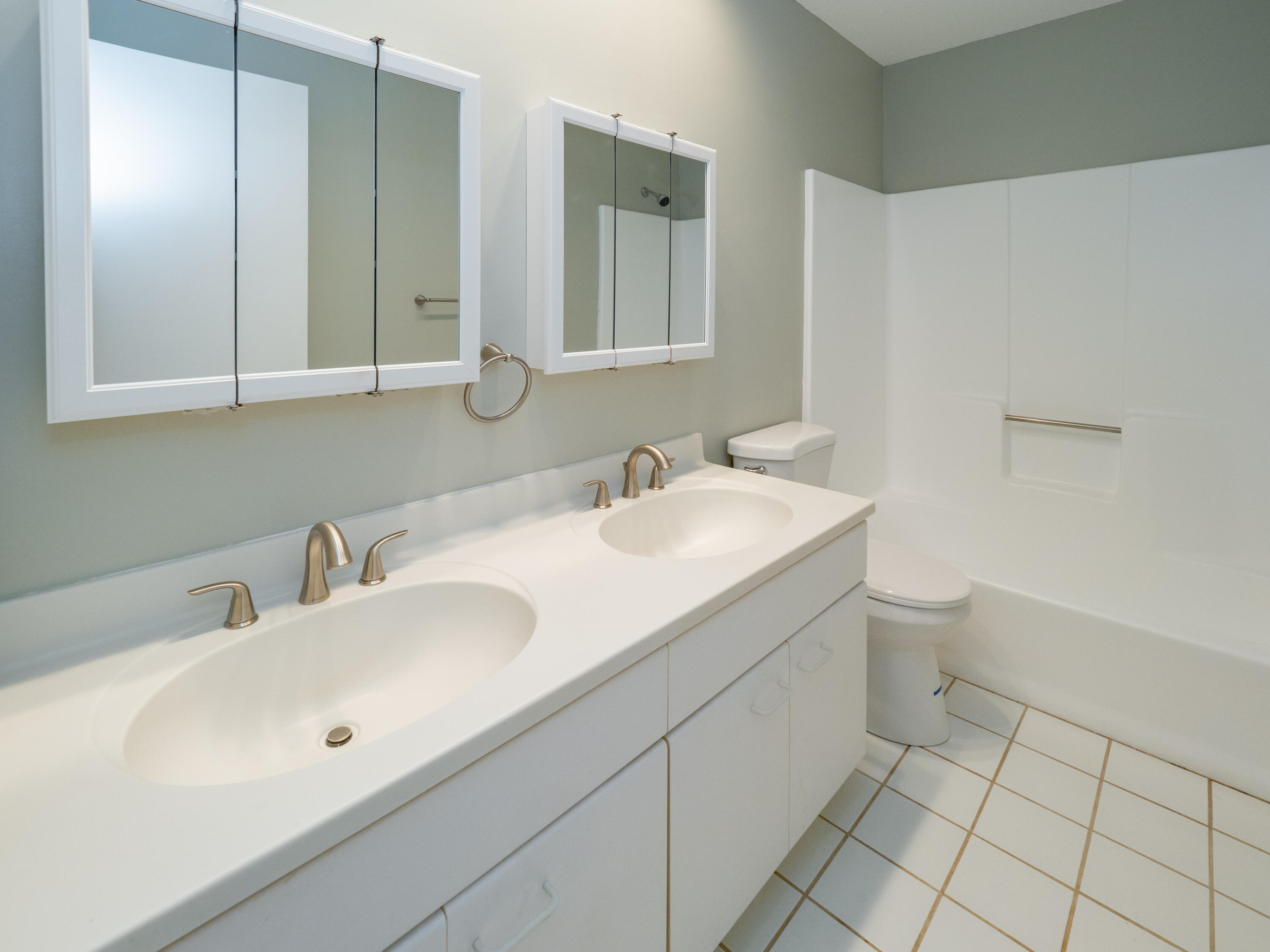 3760 Cedaridge Road Kalamazoo, MI 49008 - Photo 22 of 39 3760 Cedaridge Dr-122