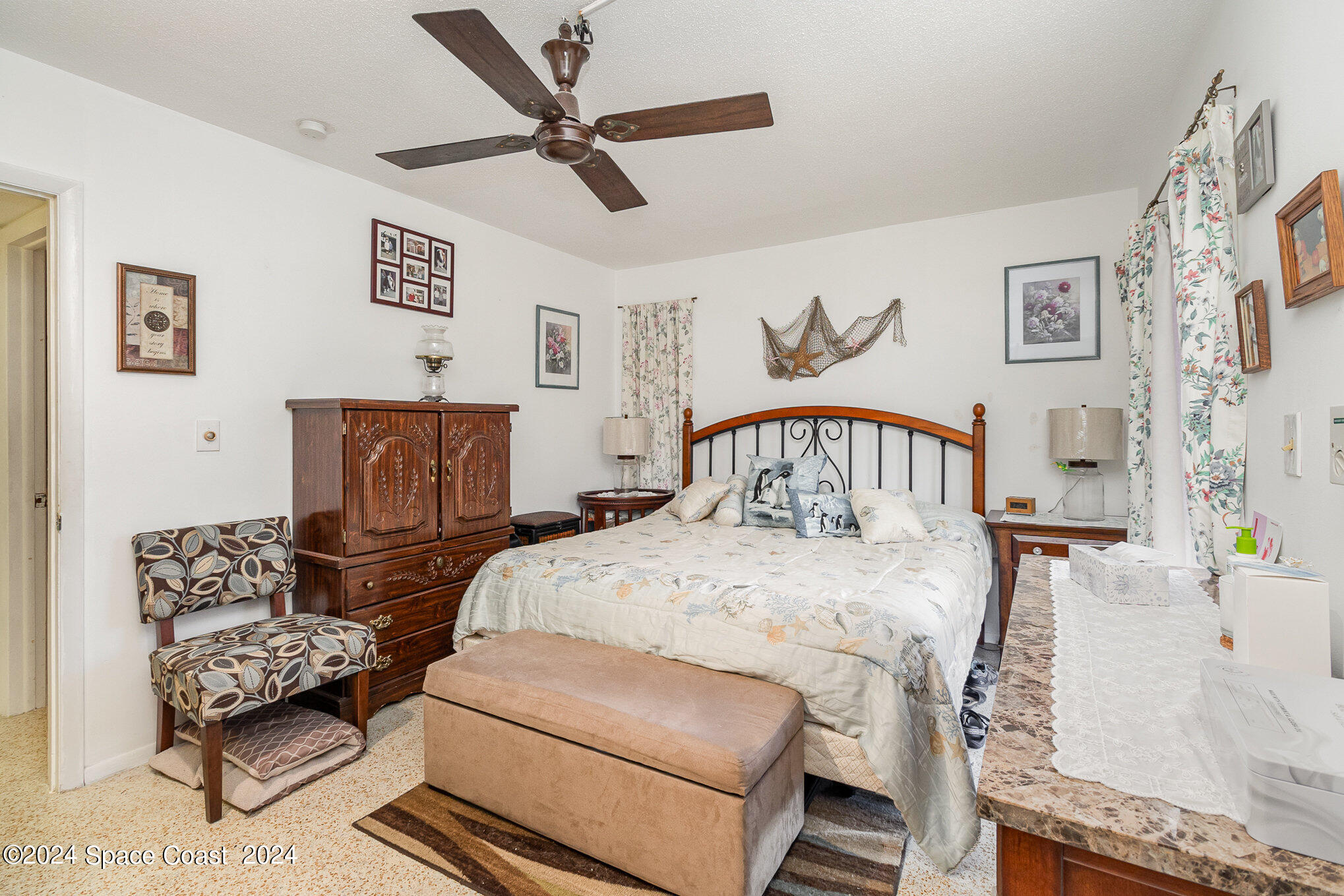 918 Darwin Lane Northeast Palm Bay, FL 32905 - Photo 14 of 24 013_i77a5973-edit