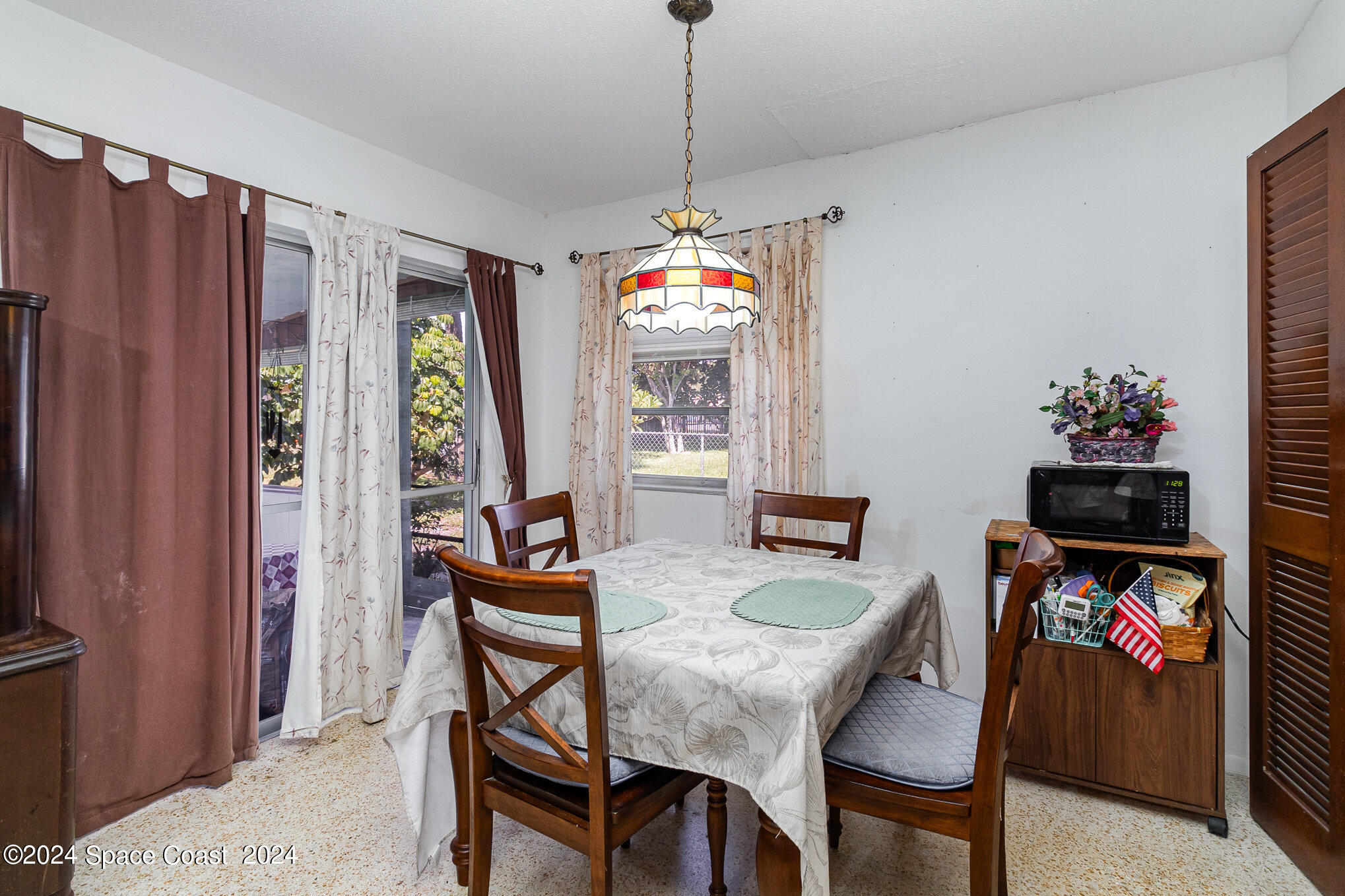 918 Darwin Lane Northeast Palm Bay, FL 32905 - Photo 5 of 24 008_i77a6001-edit