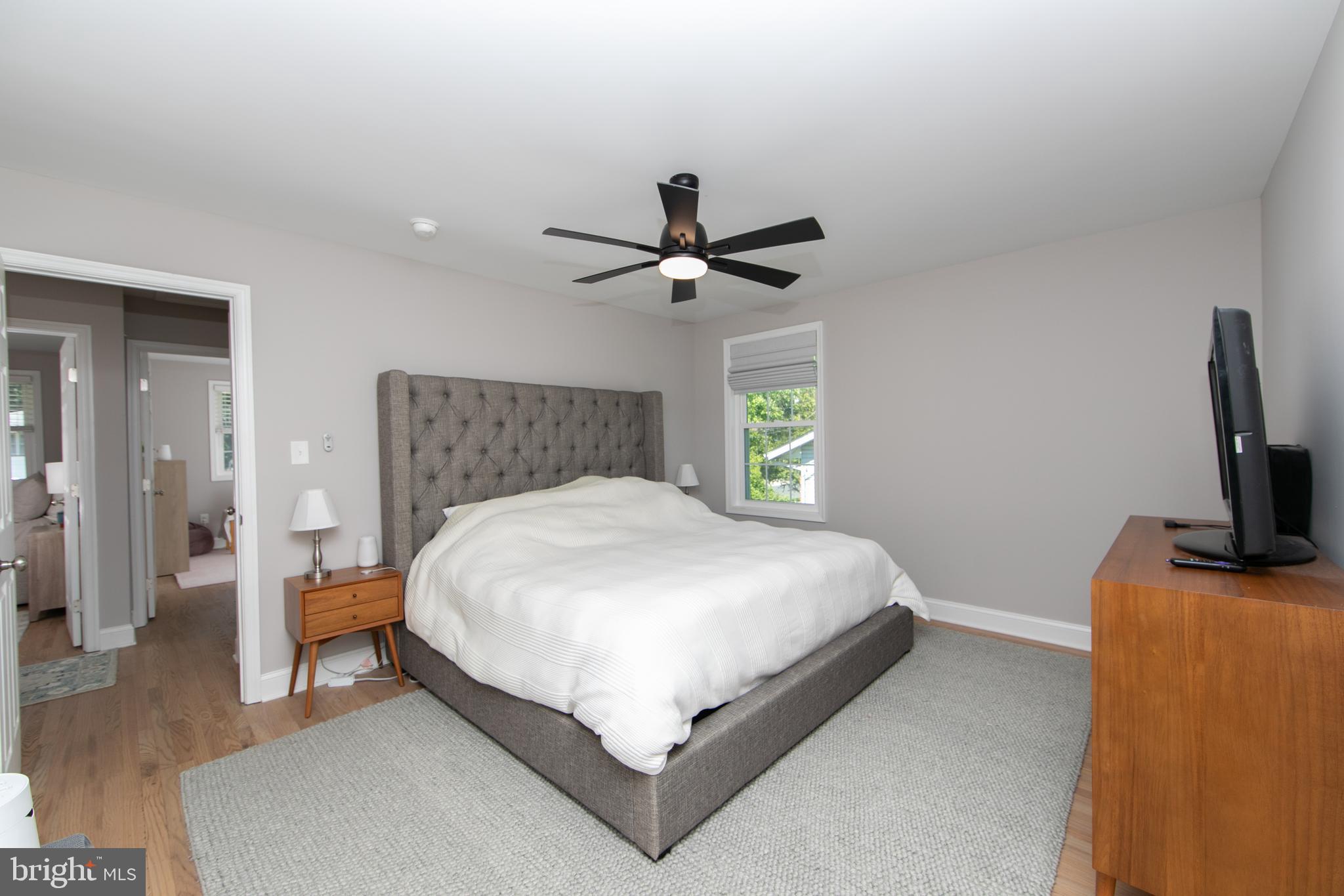 507 Howard Road Cherry Hill, NJ 08034 - Photo 15 of 45 Main bedroom with adjoining bathroom