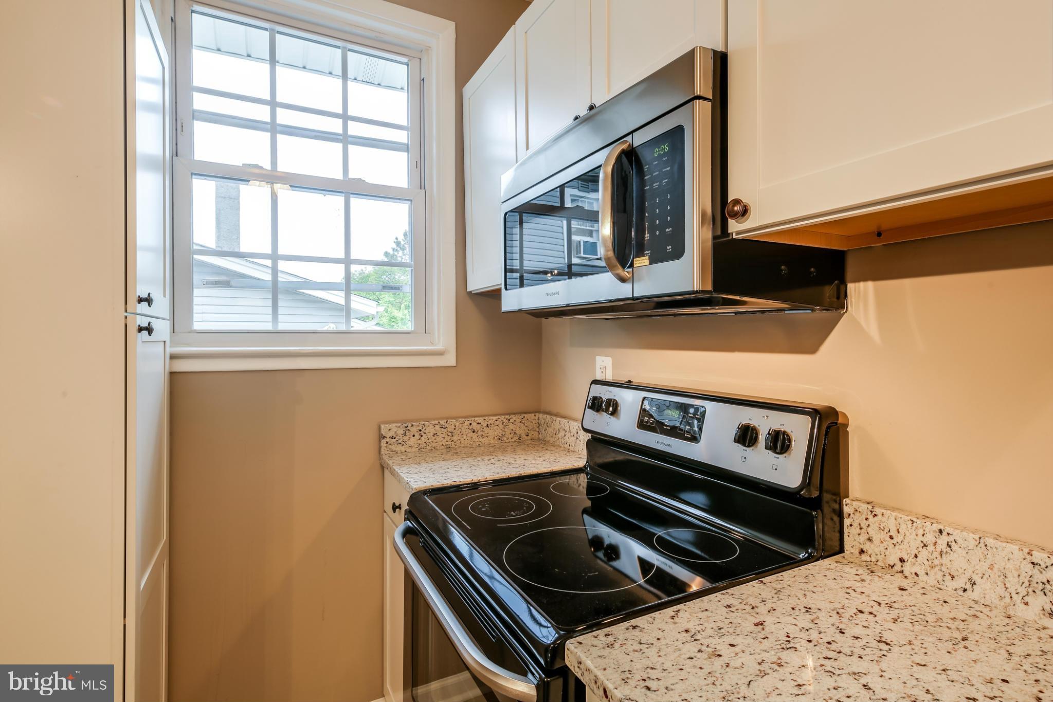 622 North Bend Road Baltimore, MD 21229 - Photo 12 of 30 Kitchen