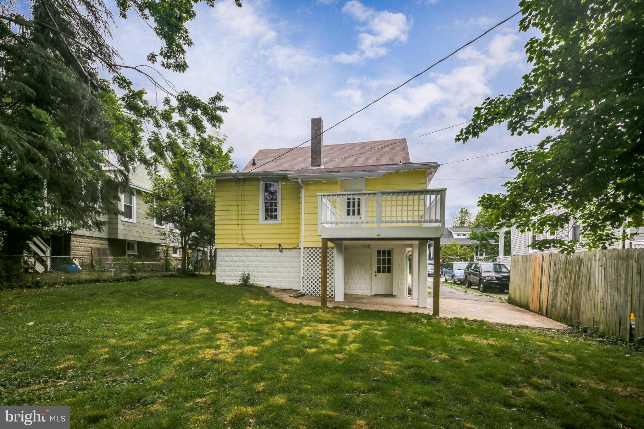 622 North Bend Road Baltimore, MD 21229 - Photo 29 of 30 Rear Yard with Deck