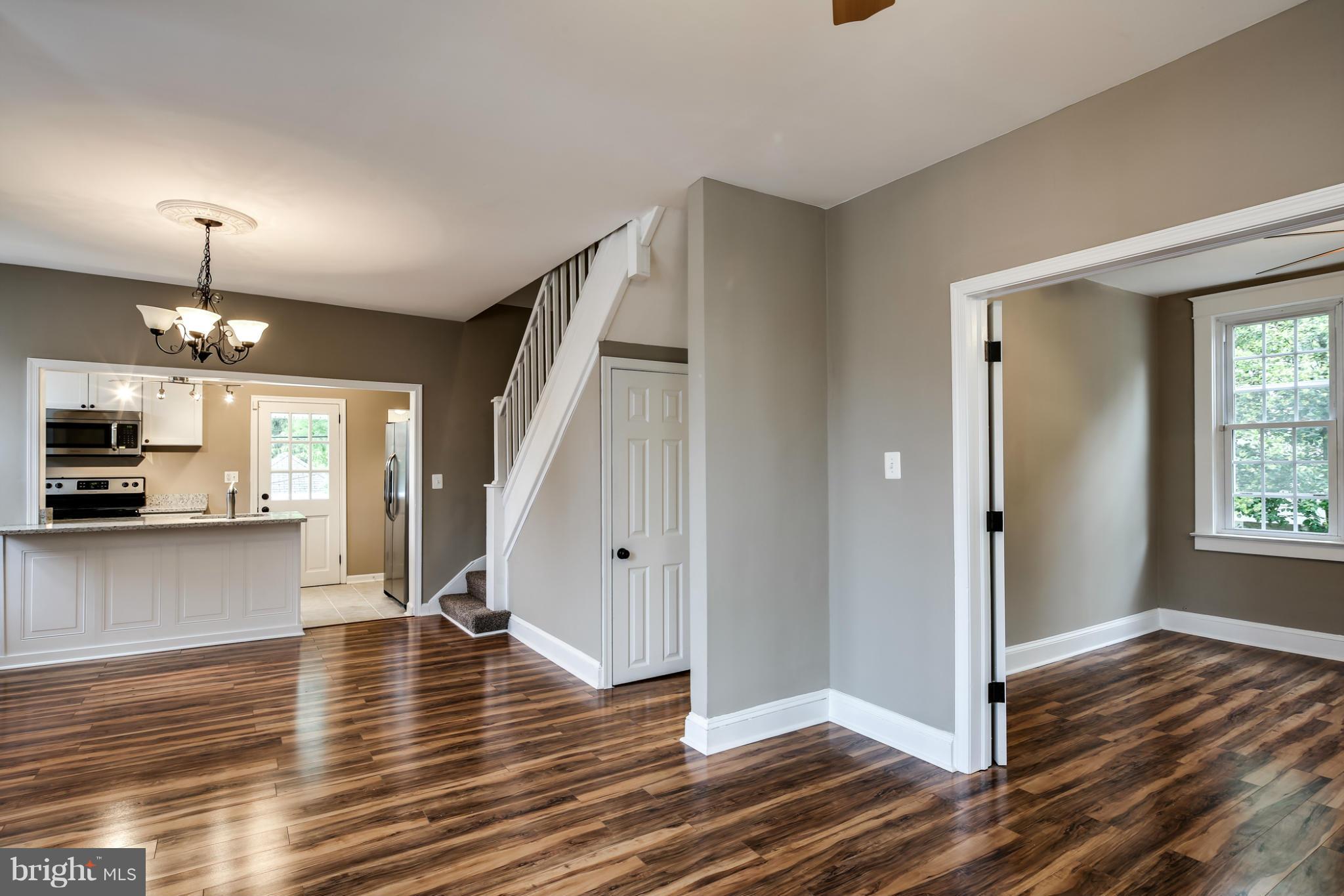 622 North Bend Road Baltimore, MD 21229 - Photo 4 of 30 Living Room looking towards Dining Room