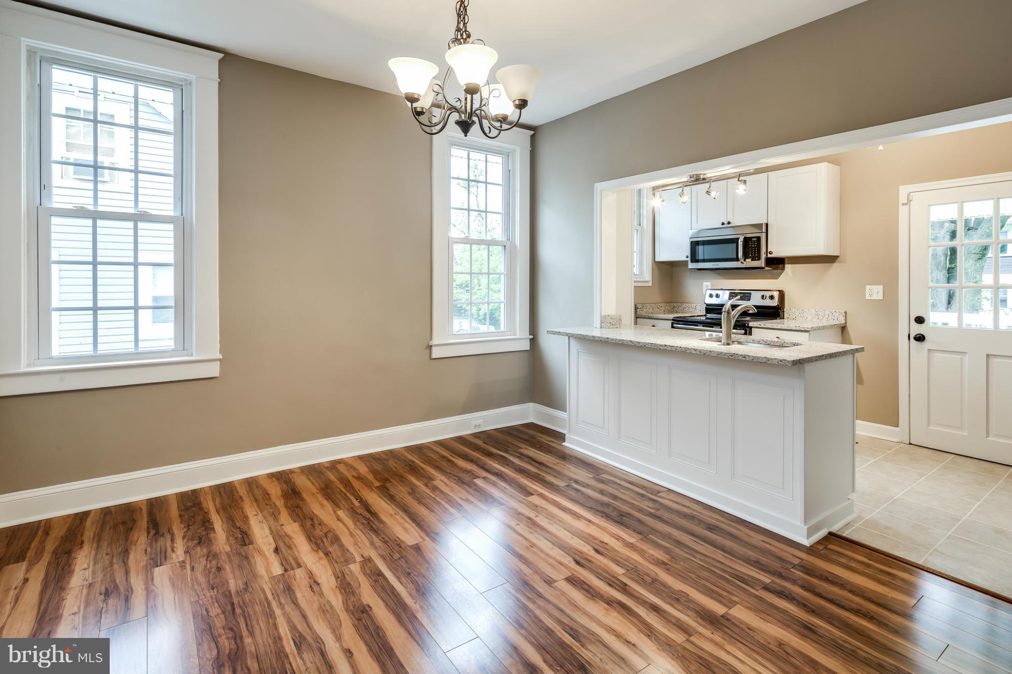 622 North Bend Road Baltimore, MD 21229 - Photo 6 of 30 Dining Room looking into Kitchen