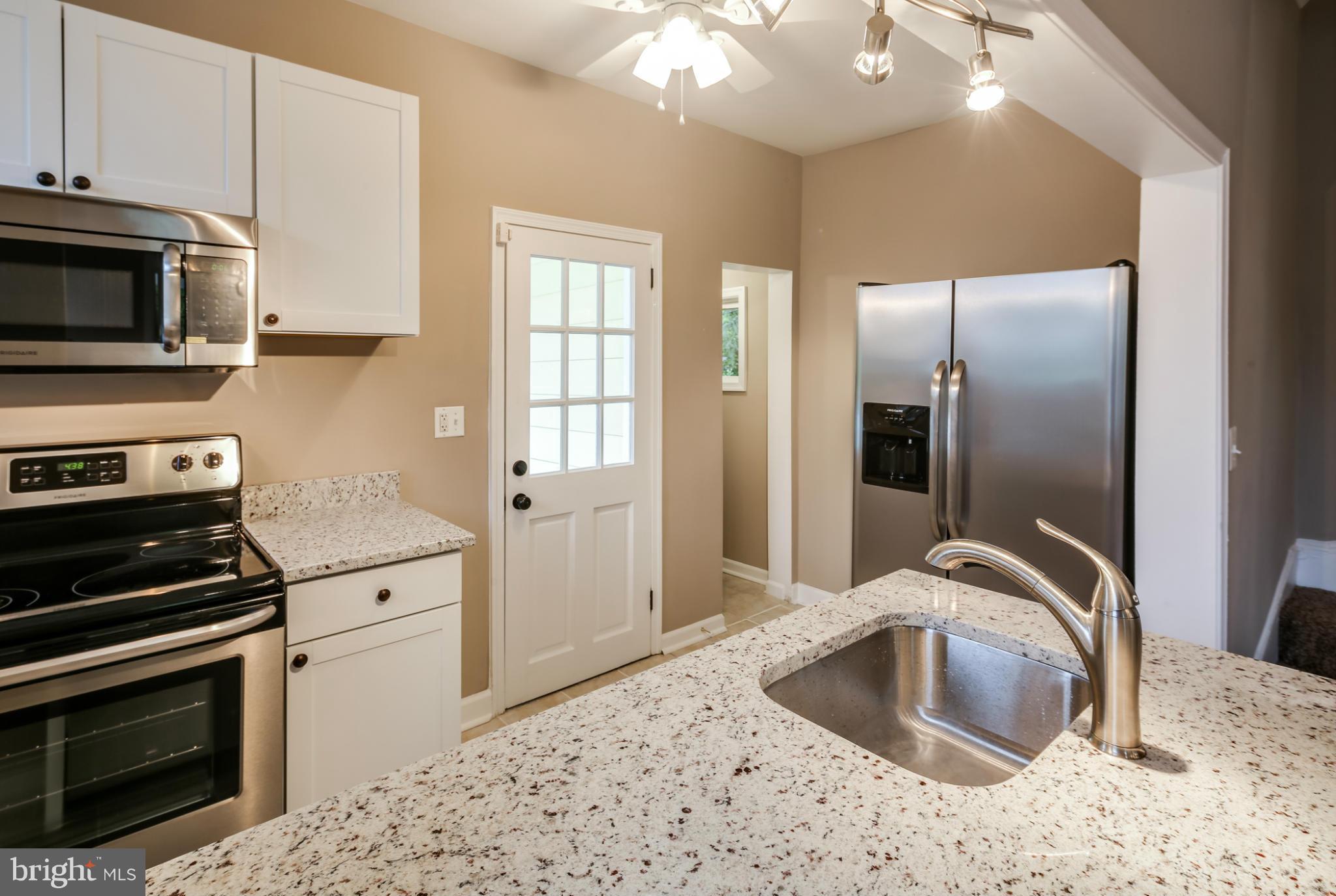 622 North Bend Road Baltimore, MD 21229 - Photo 10 of 30 Kitchen featuring Stainless Appliances