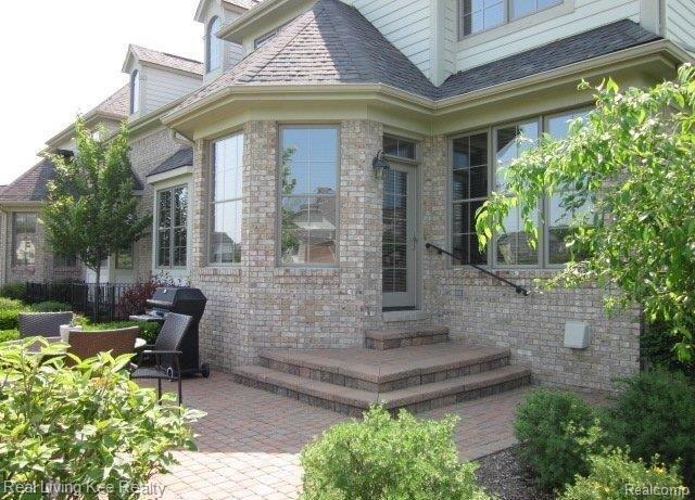 2925 Birnam Court Rochester, MI 48306 - Photo 2 of 33 GetMedia (2).jpg