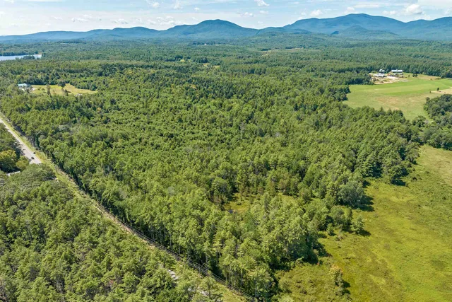 $325,000 | 2 Whittier Highway, Moultonborough, NH 03254