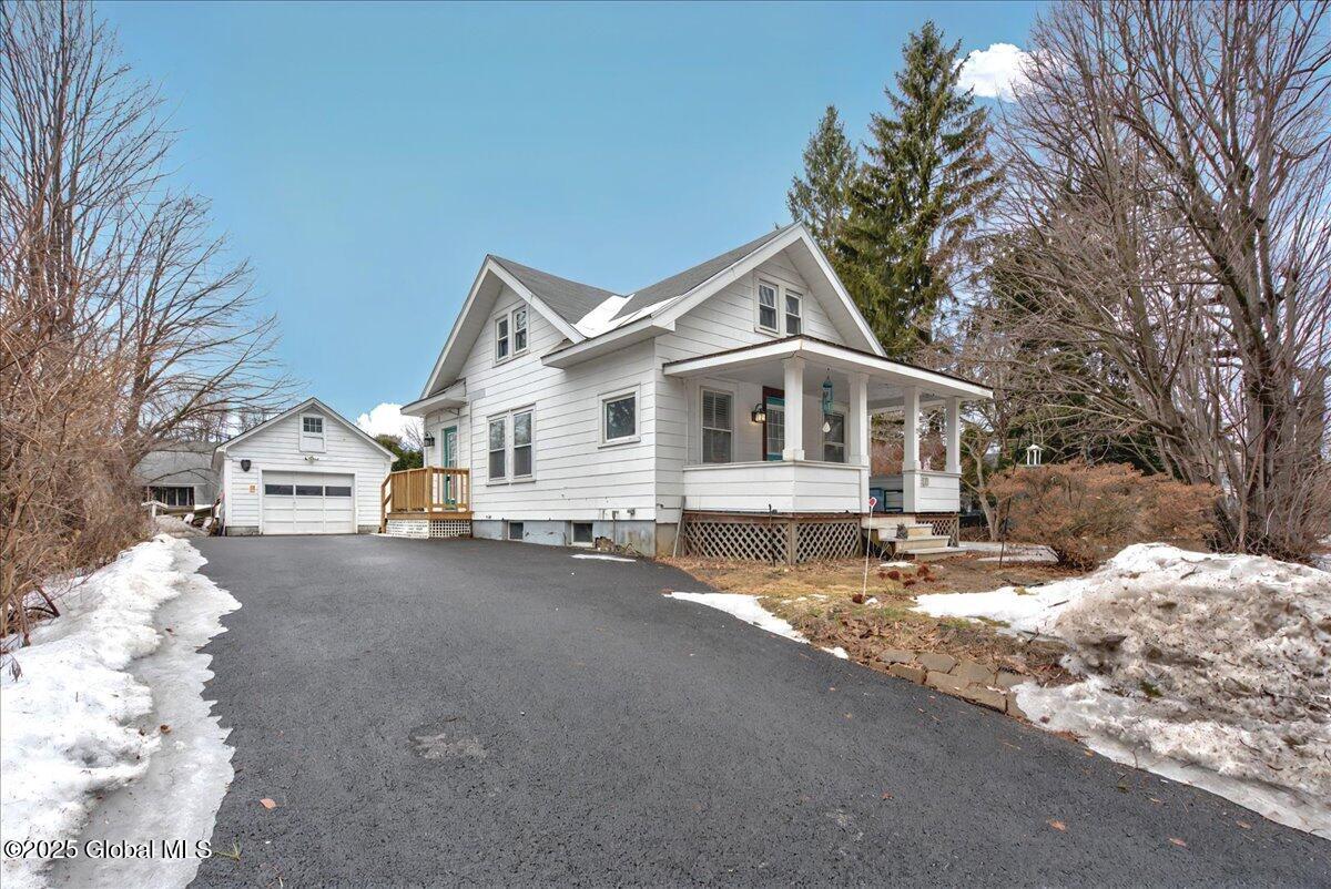 321 Kingsley Road Ballston, NY 12027 - Photo 5 of 40 11-321 KINGSLEY RD-28