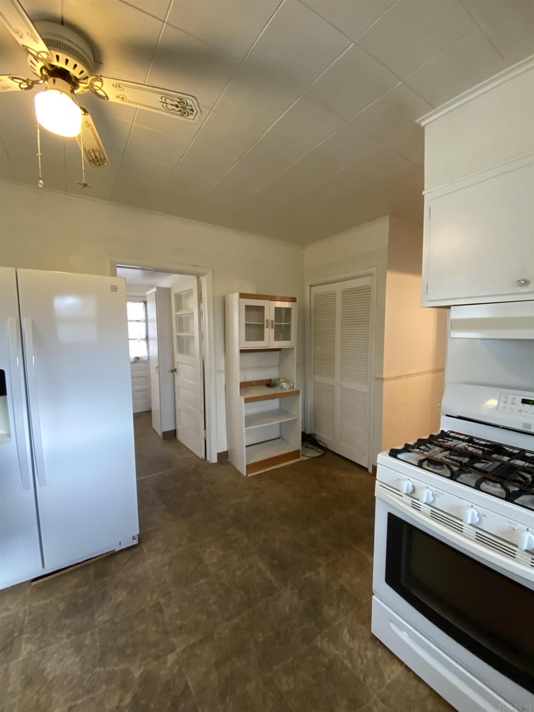 516 West Jefferson Street Decatur, IN 46733 - Photo 24 of 33