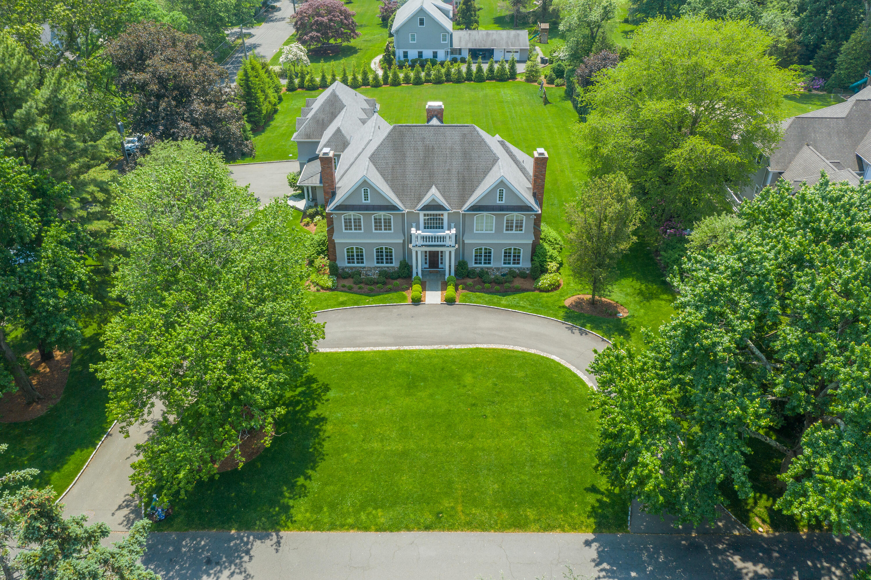 40 Holly Lane Darien, CT 06820 - Photo 2 of 56 40 holly drone front