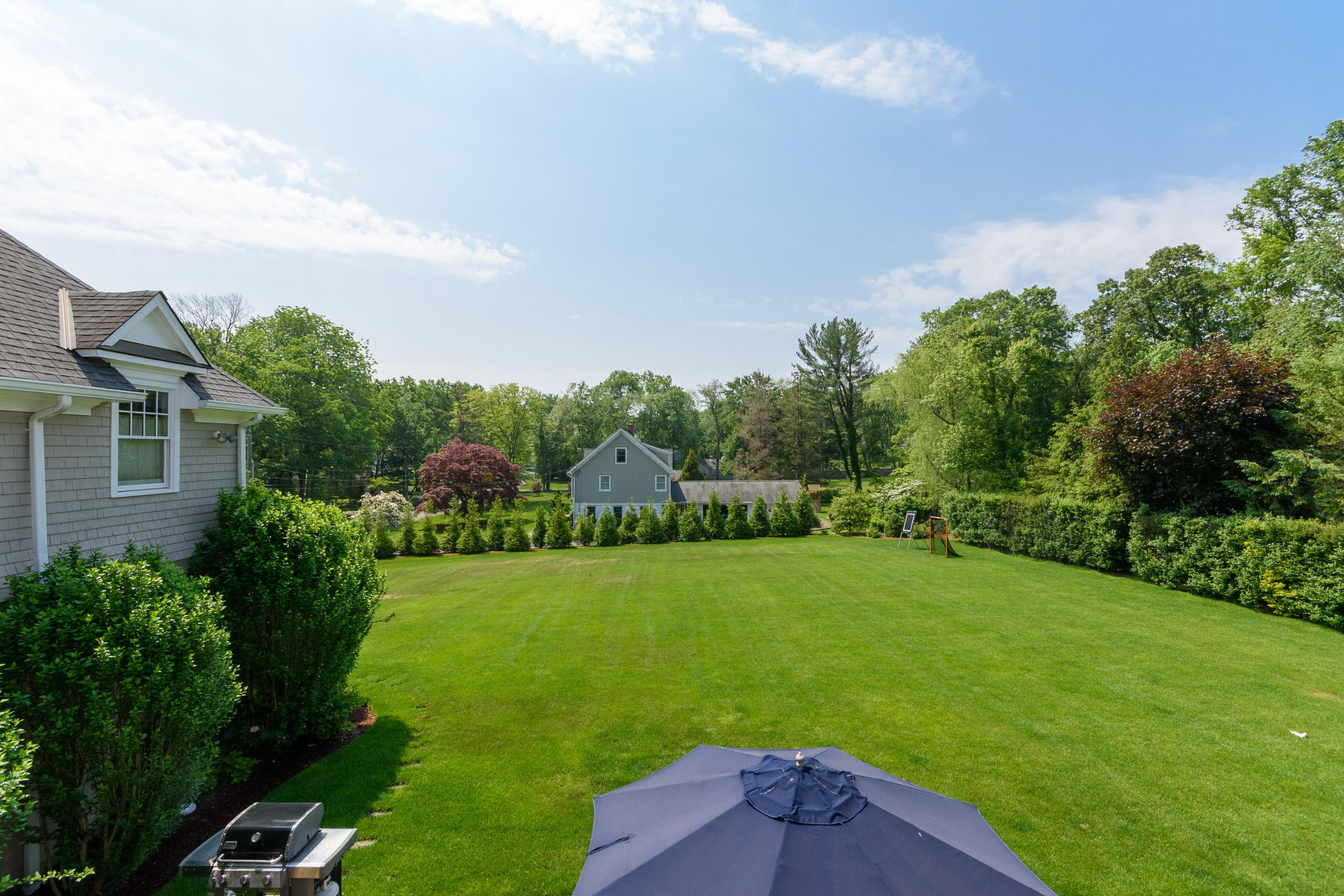 40 Holly Lane Darien, CT 06820 - Photo 8 of 56 40 Holly Ln Darien CT 06820-print-045-04