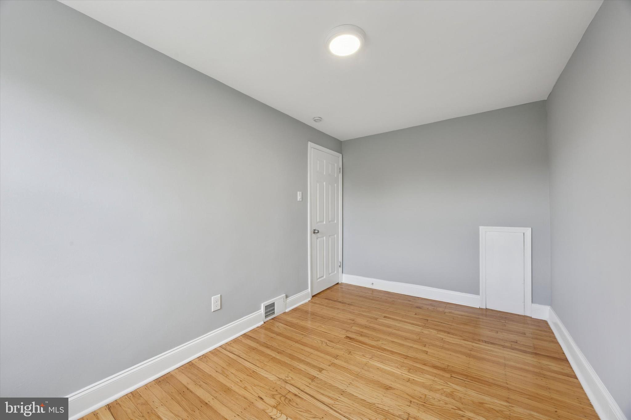 2006 Carter Road Folcroft, PA 19032 - Photo 15 of 25 a view of room