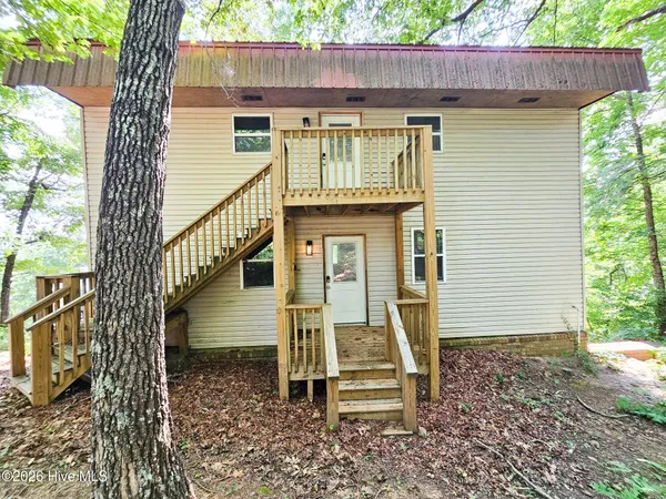 $289,000 | 128 Manor Drive, Unit A & B, Hayesville, NC 28904
