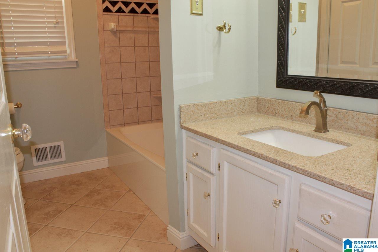 2345 Dalton Drive Pelham, AL 35124 - Photo 19 of 37