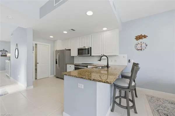 $3,200 | 6076 Islandwalk Boulevard, Naples, FL 34119