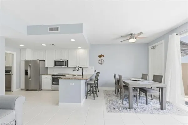 $3,200 | 6076 Islandwalk Boulevard, Naples, FL 34119