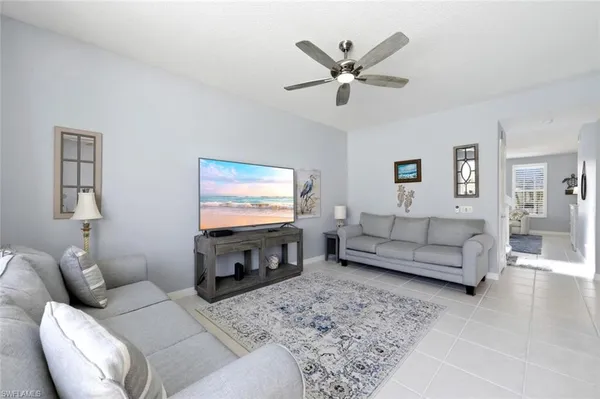 $3,200 | 6076 Islandwalk Boulevard, Naples, FL 34119
