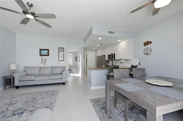 $3,200 | 6076 Islandwalk Boulevard, Naples, FL 34119