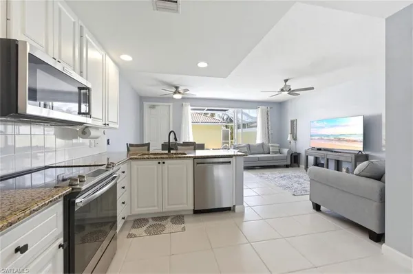 $3,200 | 6076 Islandwalk Boulevard, Naples, FL 34119