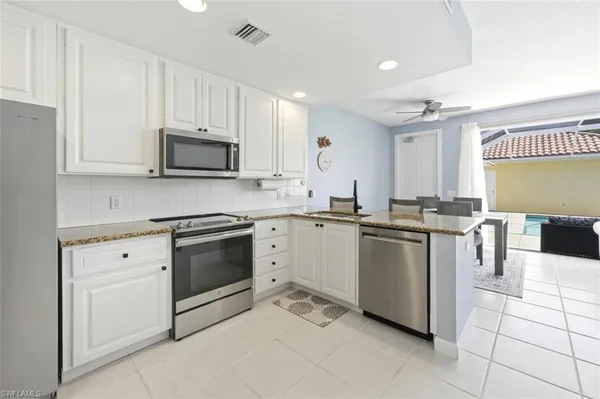 $3,200 | 6076 Islandwalk Boulevard, Naples, FL 34119