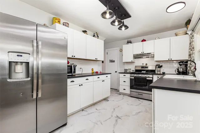 $625,000 | 941 Casar-Belwood Road, Lawndale, NC 28090