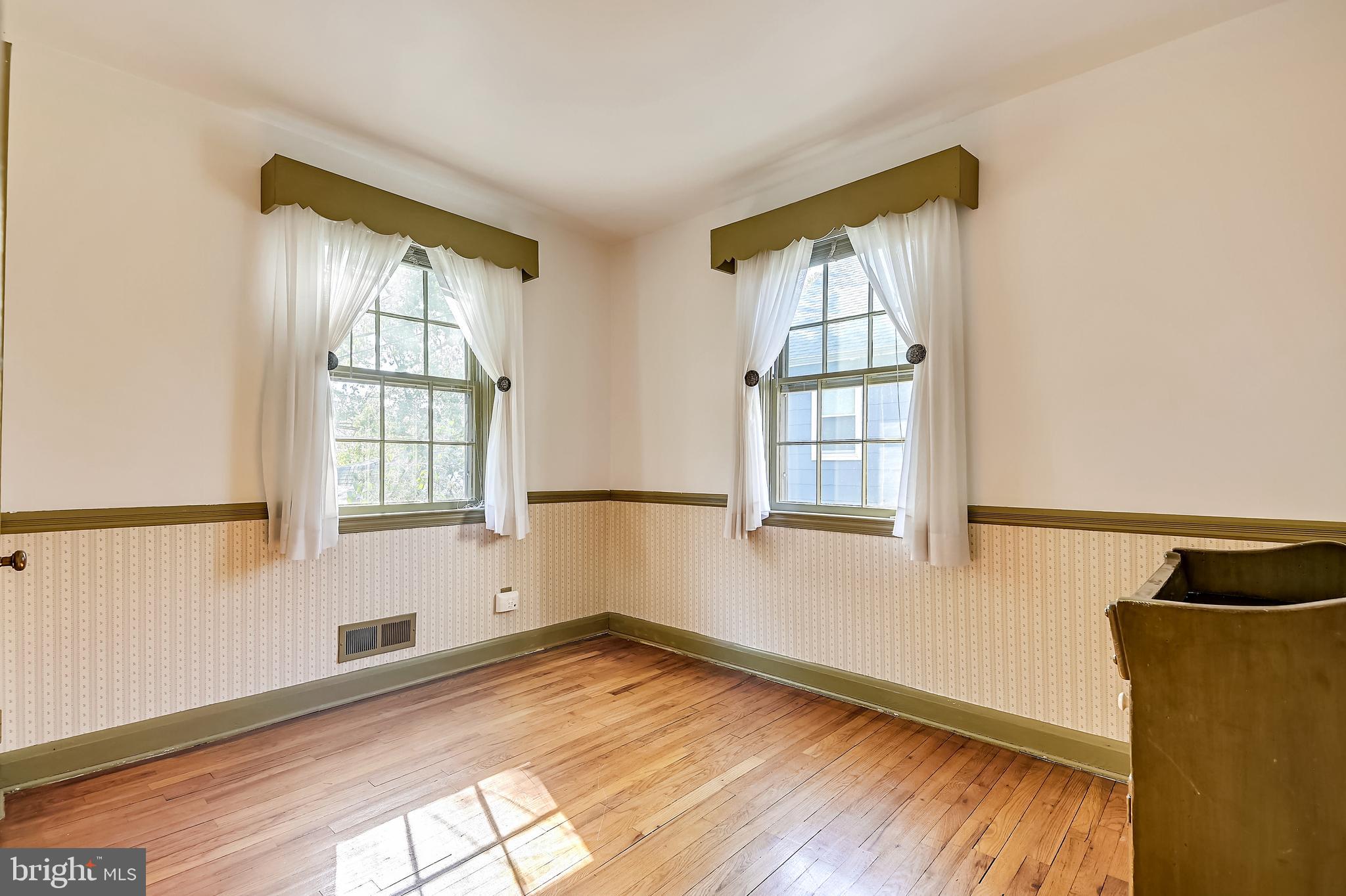2509 Wendover Road Baltimore, MD 21234 - Photo 4 of 39