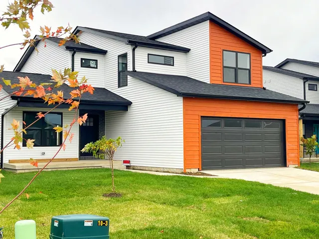 $430,000 | 752 Kristin Drive, Normal, IL 61761