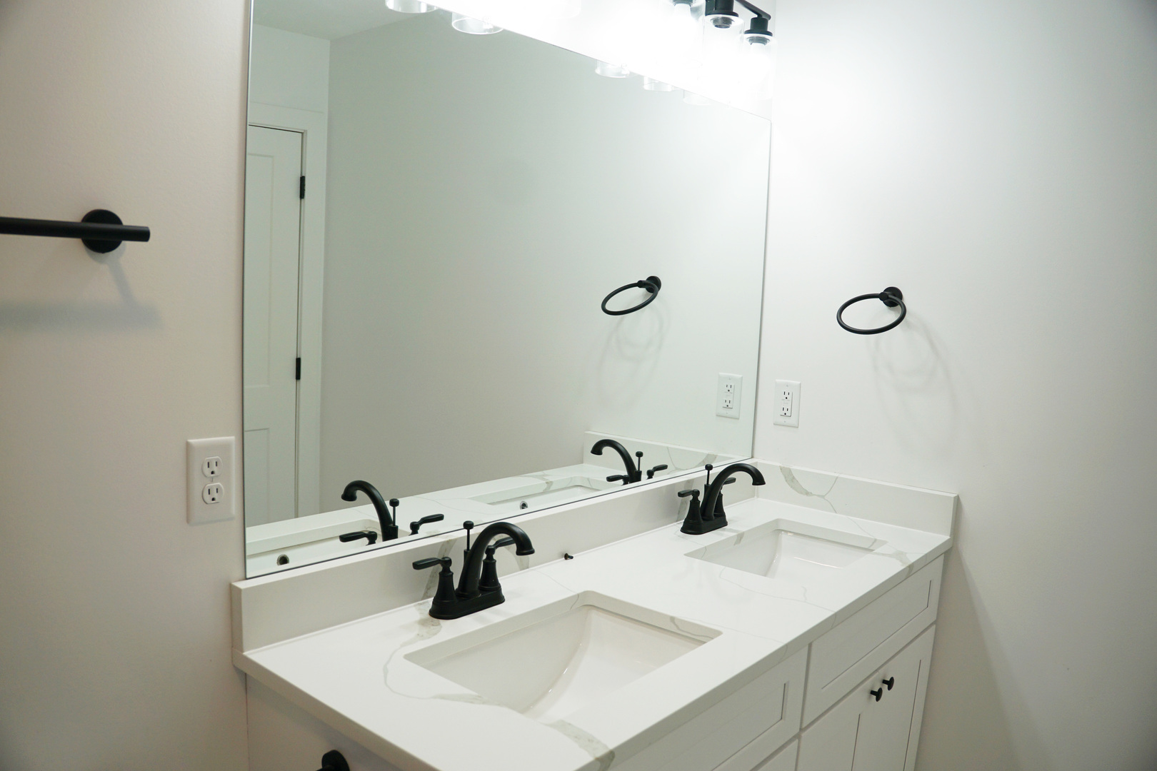 752 Kristin Drive Normal, IL 61761 - Photo 22 of 36 a bathroom with a sink and mirror