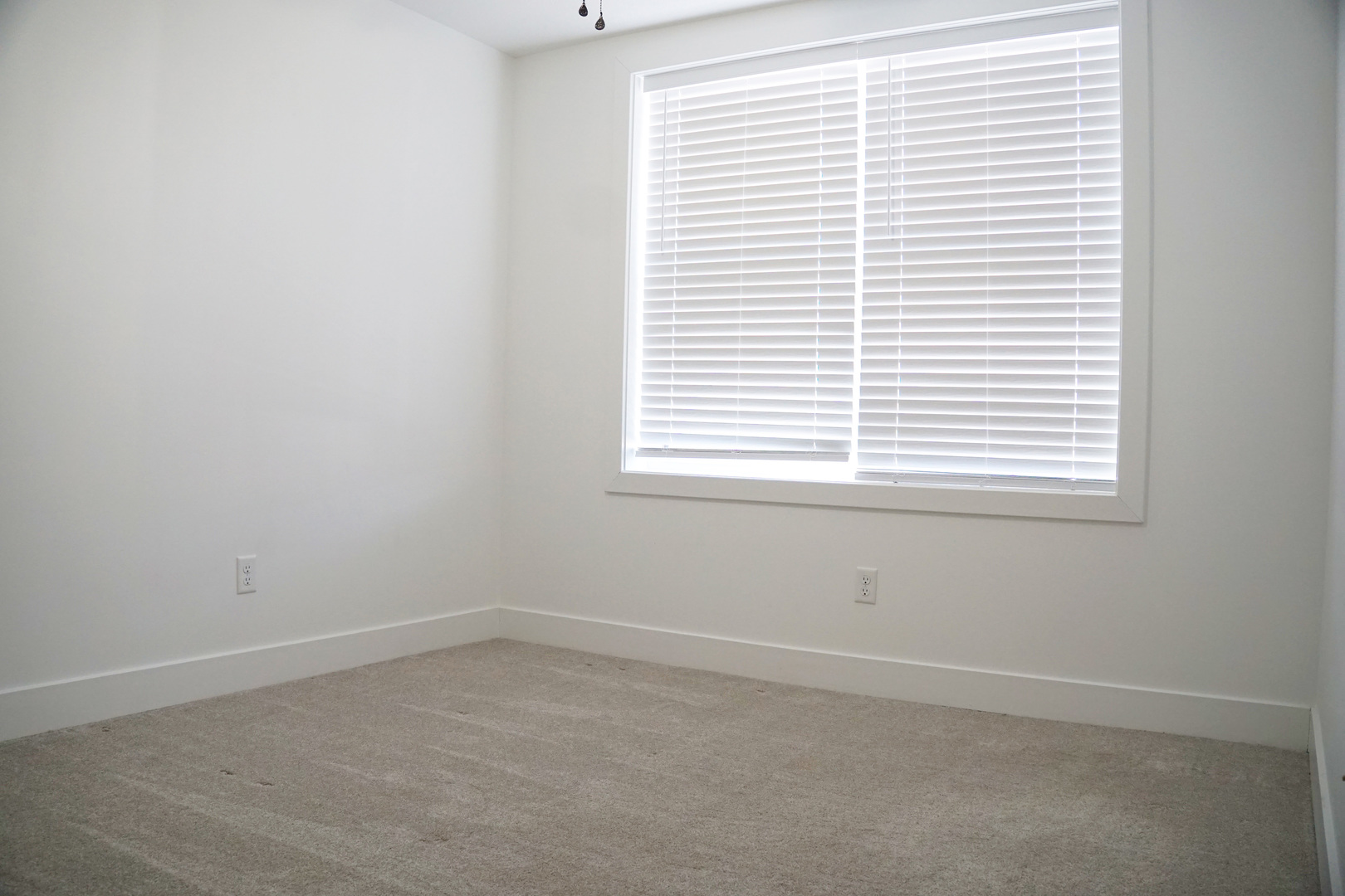 752 Kristin Drive Normal, IL 61761 - Photo 26 of 36 an empty room with a window