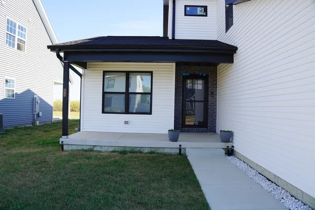 $430,000 | 752 Kristin Drive, Normal, IL 61761