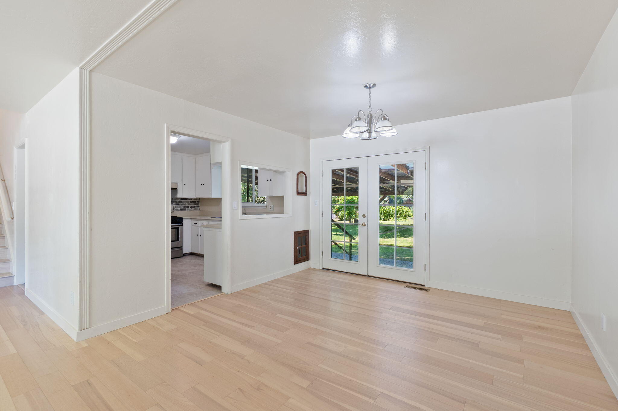 5039 Bidwell Road Redding, CA 96001 - Photo 6 of 41 10-web-or-mls-BiggerFlow Real Estate Med