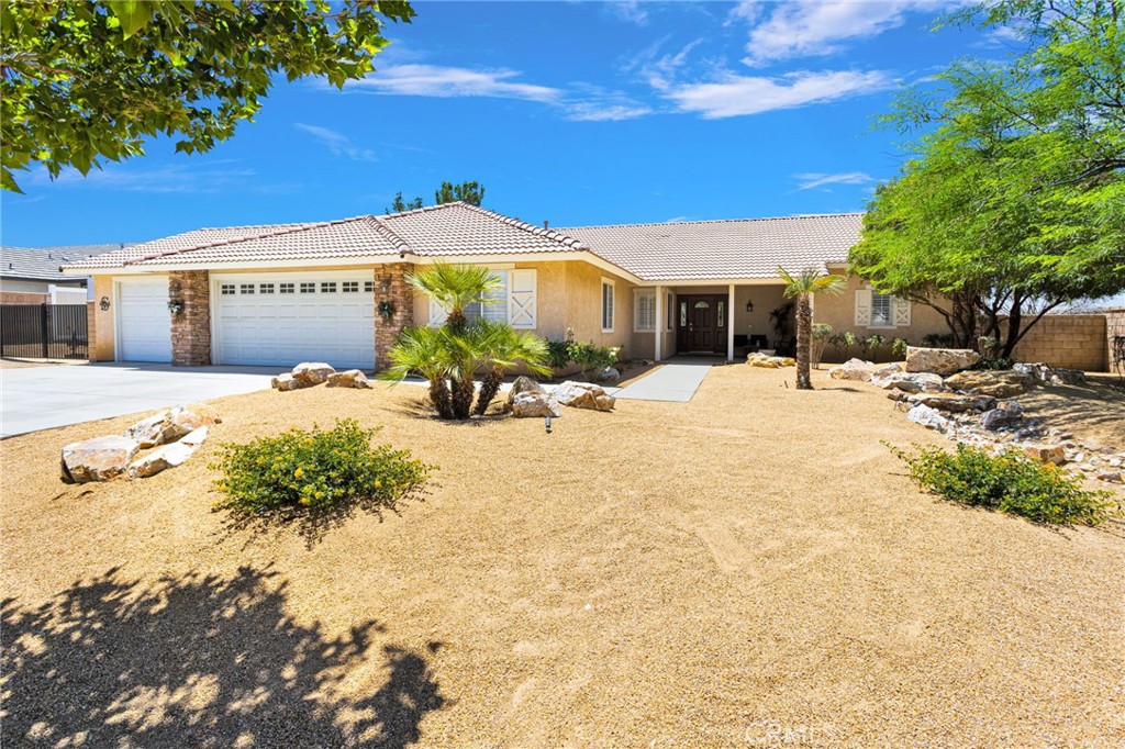 19581 Powhatan Road Apple Valley, CA 92308 - Photo 6 of 80