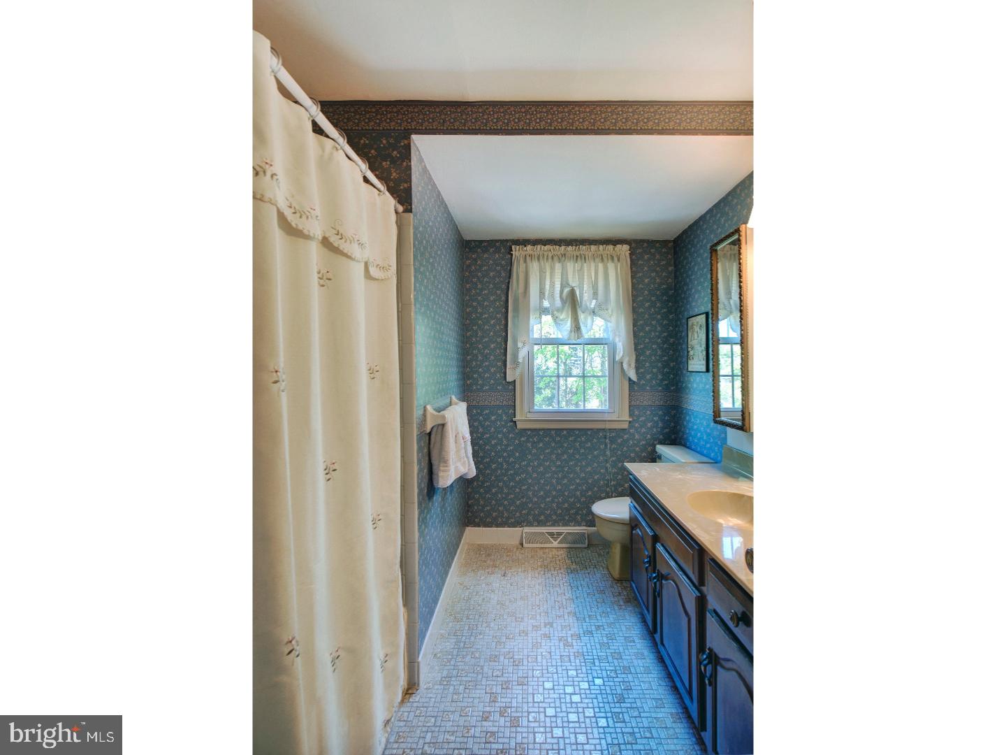 2841 Furlong Road Doylestown, PA 18902 - Photo 13 of 20