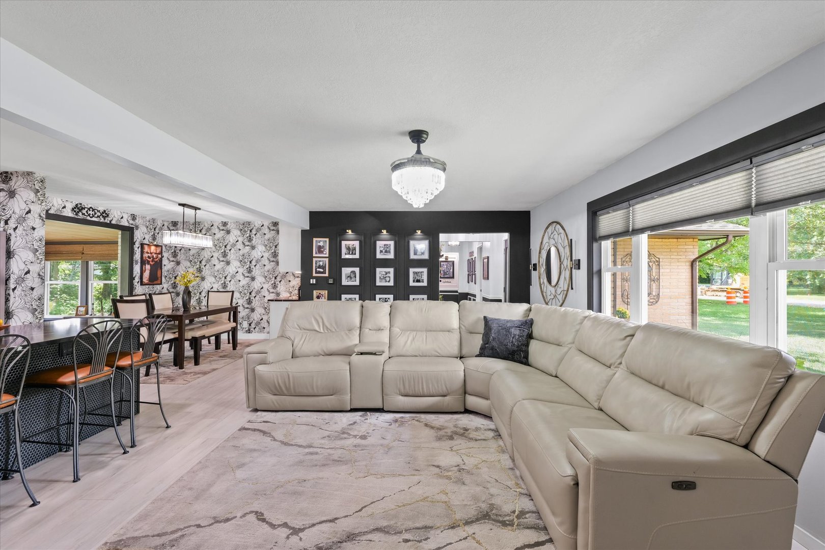 5 Golfview Drive Savoy, IL 61874 - Photo 10 of 42 a living room with furniture and a large window