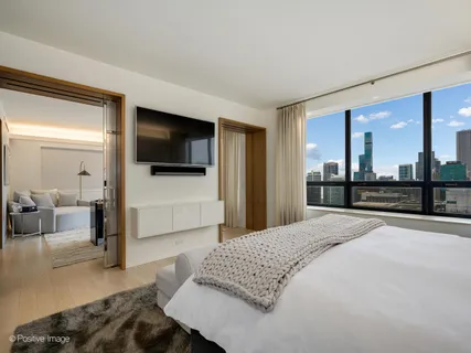 $5,500,000 | 180 East Pearson Street, Unit 37043705, Chicago, IL 60611