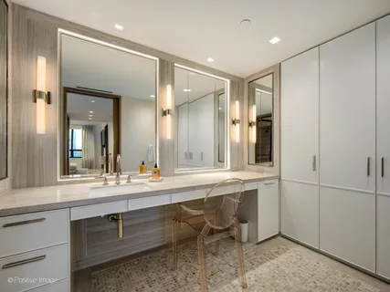 $5,500,000 | 180 East Pearson Street, Unit 37043705, Chicago, IL 60611