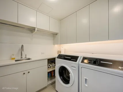 $5,500,000 | 180 East Pearson Street, Unit 37043705, Chicago, IL 60611