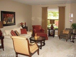 935 Homestead Court Rochester, MI 48309 - Photo 3 of 19 Living Room