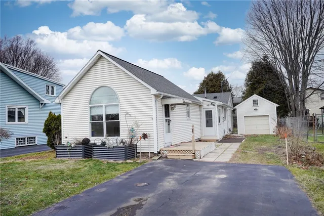 $174,900 | 44 Ford Avenue, Gates, NY 14606