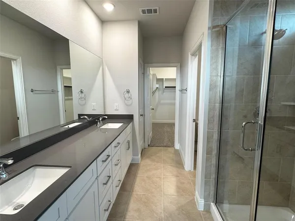 $2,550 | 1204 Sydney Lane, Seagoville, TX 75159