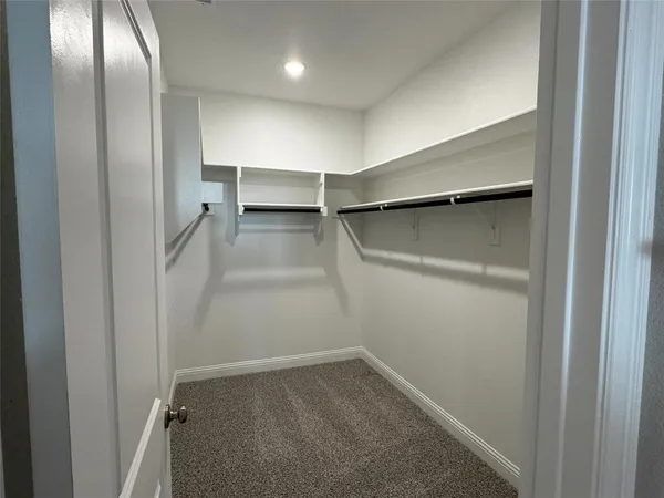 $2,550 | 1204 Sydney Lane, Seagoville, TX 75159