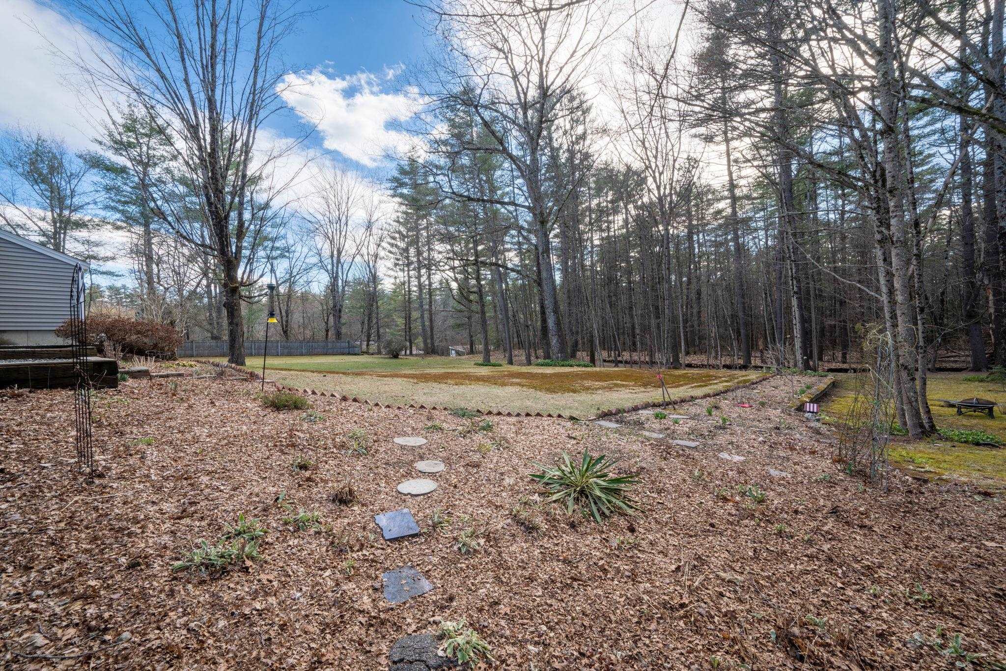 137 Mountain Road Concord, NH 03301 - Photo 32 of 39