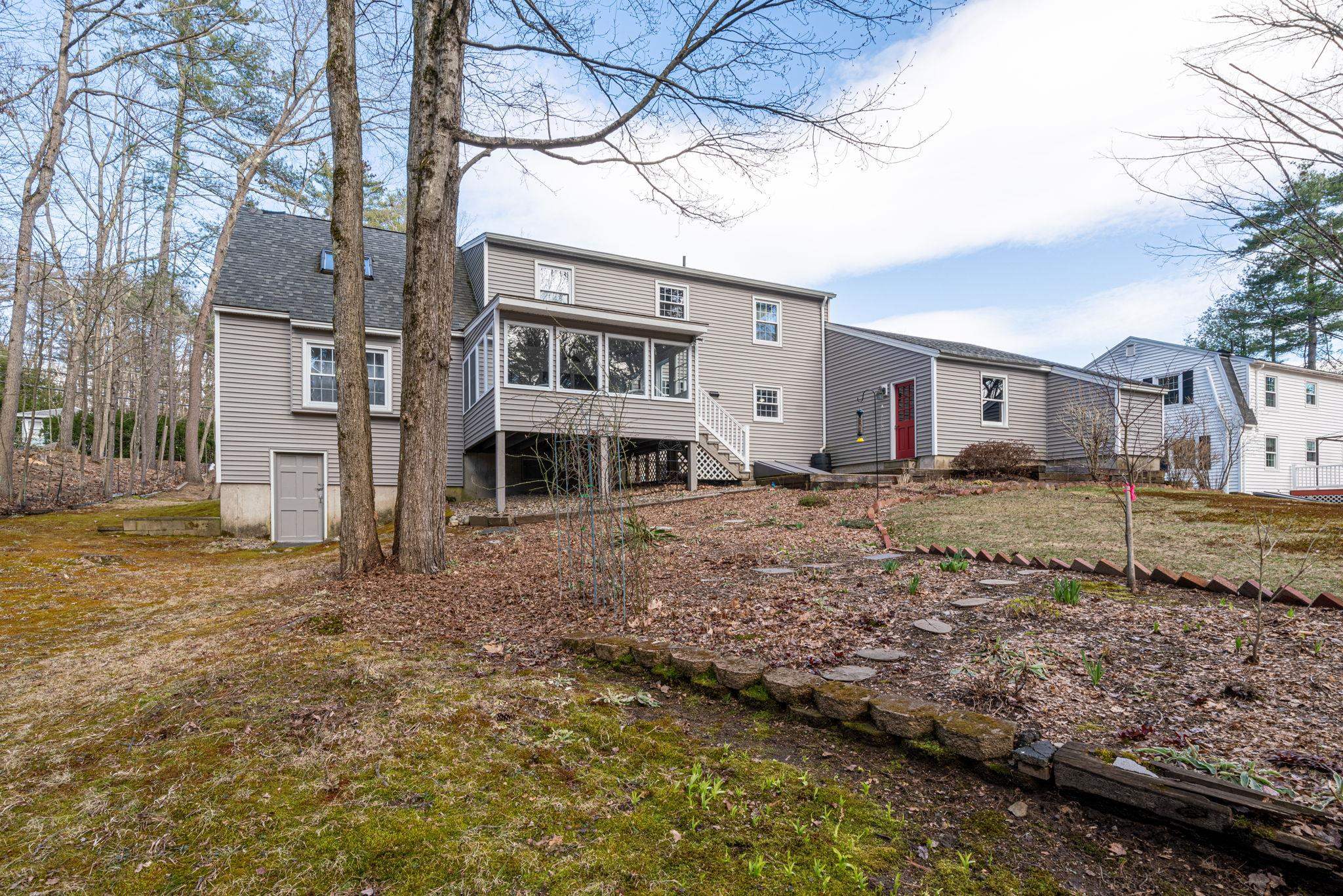 137 Mountain Road Concord, NH 03301 - Photo 33 of 39